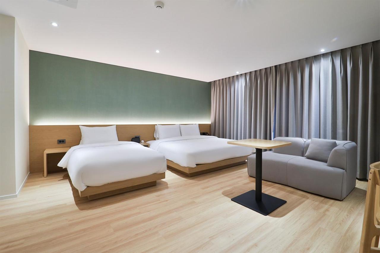 Custom Hotel Ulsan Bagian luar foto