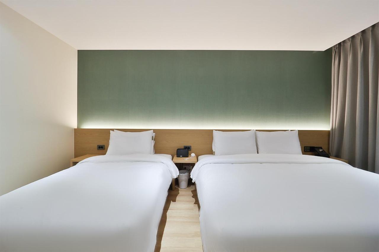 Custom Hotel Ulsan Bagian luar foto