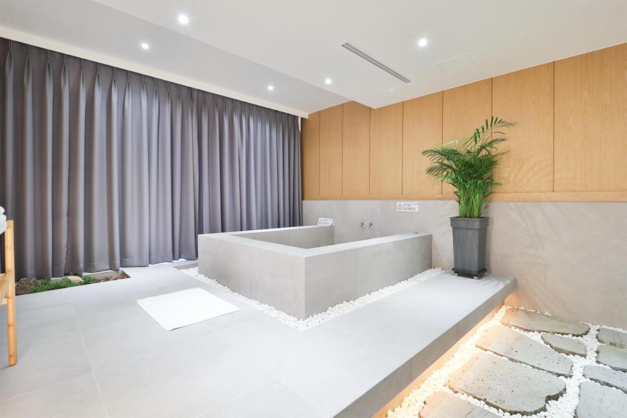 Custom Hotel Ulsan Bagian luar foto
