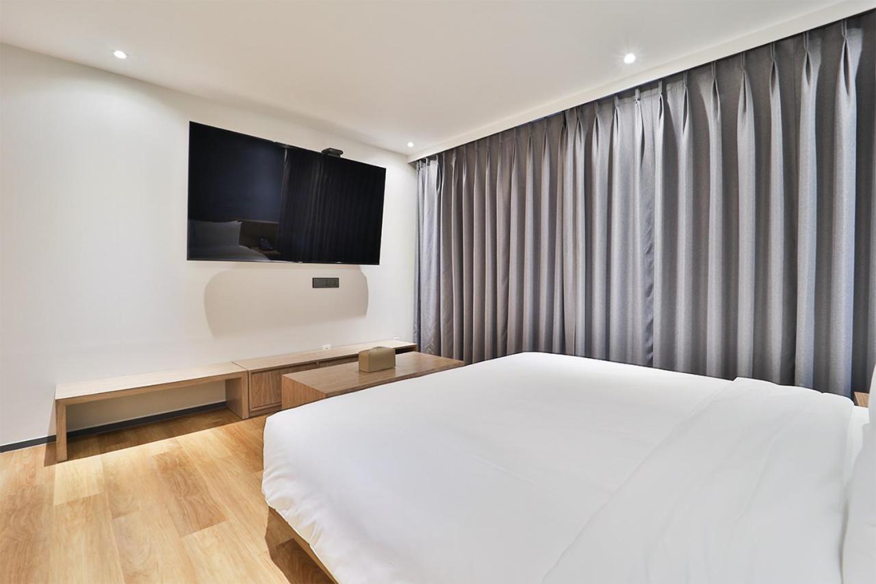 Custom Hotel Ulsan Bagian luar foto